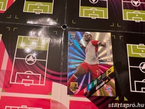 Serge Gnabry Power Magician focis kártya Panini FIFA 365 2024 Adrenaly