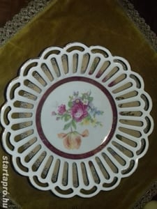 Porcelán gyürütálka.