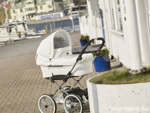 EmmalJunga Mondial De Luxe - Classic White Leatherette Pram Package - kép 5