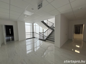 Tiszaújvárosban ízléses, erkélyes új lakás kiadó!  - kép 11