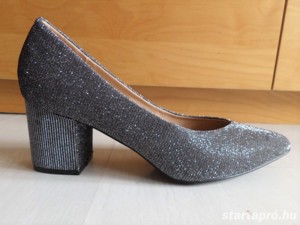ÚJ Elegáns Ezüst Hegyesorrú Alkalmi Magassarkú Cipő, kocka sarkú - kép 2