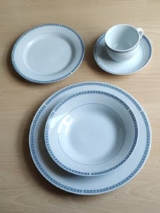 Egyszemélyes porcelán készlet eladó - kép 6