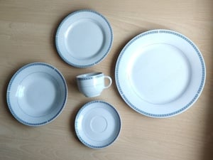 Egyszemélyes porcelán készlet eladó - kép 5