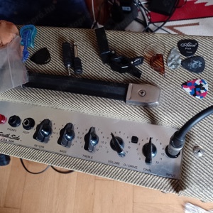Eladó használt Washburn VGA30R gitárkombó 