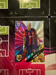 Raphinka Power Magician focis kártya Panini FIFA 365 2024 POW 28 - kép 2