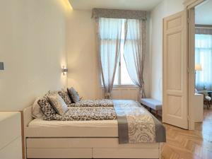 KIADÓ 66 nm-es luxuslakás hosszú távra Budapest patinás belvárosában, a Kecskeméti utcában! - kép 9