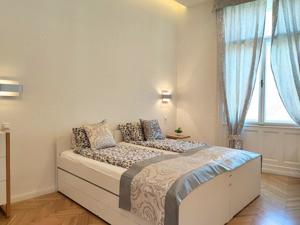 KIADÓ 66 nm-es luxuslakás hosszú távra Budapest patinás belvárosában, a Kecskeméti utcában! - kép 10