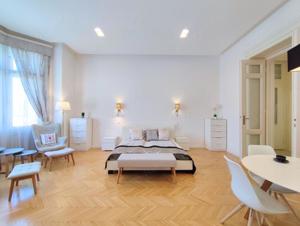 KIADÓ 66 nm-es luxuslakás hosszú távra Budapest patinás belvárosában, a Kecskeméti utcában! - kép 13