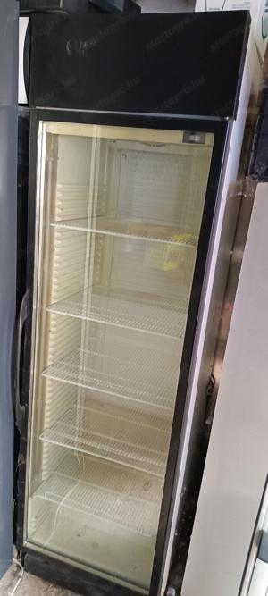 Üvegajtós Hűtővitrin Italhűtő