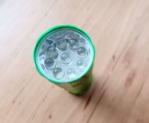 9 LED-es repi zseblámpa - kép 2