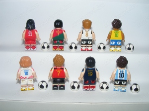 Lego Focista figurák Futball foci Messi Modric Ronaldo Neymar Bale Kroos 8db ÚJ - kép 2