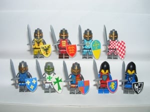 Lego Castle figurák Lancaster Lazarus Francia Black Hawk Crusader lovag 9db figura ÚJ - kép 3