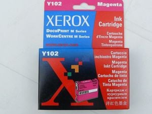 Xerox 8R7973 ; 8R7973 ; vörös eredeti, Xerox Y103 ; Y102 ; Y101 = 2000-Ft 