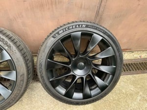 Tesla Model Y Performance 20" Induction nyári garnitúra eladó 255 40 R20 Michelin Pilos Sport EV - kép 6