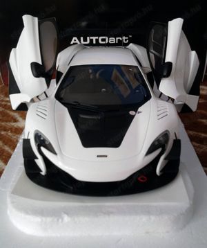 AutoArt McLaren 650S GT3 2017 1:18 modell makett - kép 7