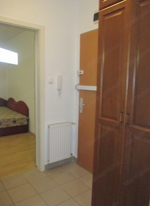 Kiadó 1 szobás lakás a Palotanegyedben, belső kertre néző - kép 10