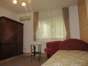 Kiadó 1 szobás lakás a Palotanegyedben, belső kertre néző - kép 4