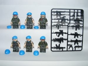 Lego Swat kommandós katonák U.N. Ensz békefenntartó alakulat katona 6db