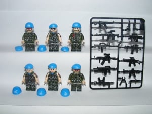 Lego Swat kommandós katonák U.N. Ensz békefenntartó alakulat katona 6db - kép 2