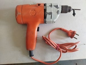 Black & Decker vezetékes fúrógép 370W (angol gyártmány) - kép 2