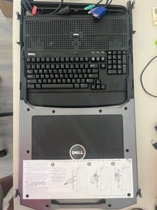 Dell HP535 rack konzol 17"-os monitor, Qwertz billentyűzet, használt - kép 5