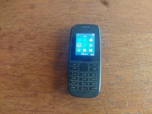 Nokia 105 független telefon - kép 3