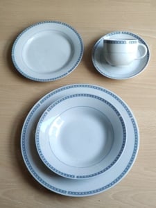 Egyszemélyes porcelán készlet eladó - kép 5