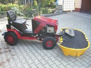 16 LE-s Briggs motoros, Panter FD-5 fűkaszáló traktor, cseh gyártmány! - kép 7