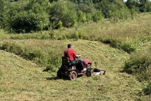 Cseh gyártmányú, 16 LE-s, Panter FD-5 gazvágó traktor !!! - kép 3