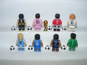 Lego Focista figurák Futball foci Messi Neymar Ronaldo Modric Benzema + arany króm kupa ÚJ - kép 3