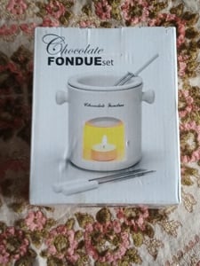 Csokoládé fondue, fondü szett, Új, dobozában 6000ft óbuda Eladó egy mini csokoládé fondü szett. Az e