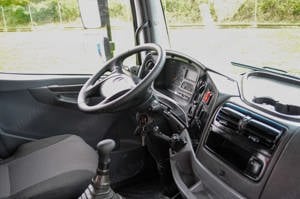 Mercedes - Benz AXOR 1828 - Billenőplatós - Darugémes teherautó EURO 4 - kép 10