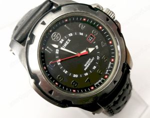 Működő retró Timex Indiglo Expedition 905 ST Quartz, nagy méretű csuklóra férfi karóra - kép 4