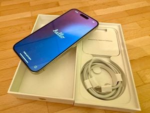 iPhone 15 Pro, White Titanium 512GB, kiváló állapotban! - kép 10