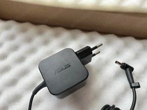 Asus 33W töltő AD2131020 33W 1.75A 19V töltő adapter 4mm x 1.35mm csatlakozó - kép 3