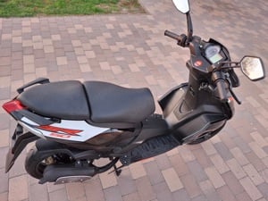 Aprilia Sr 50 Factory Új, Újszerű 7000km Szalon állapot. - kép 5