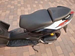 Aprilia Sr 50 Factory Új, Újszerű 7000km Szalon állapot. - kép 8