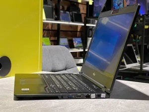 100%-os pozitiv cégtől: Fujitsu LifeBook U7410 -11.5