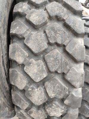  365 85 R20 használt Michelin xzl  365 85 r20 365 85r20 365 85r20 365 85 r20 - kép 3