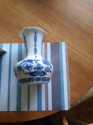 Duchov (Dux) porcelán váza, Czechoslovakia 8000ft óbuda 20 cm magas, hibátlan, máz alatti kék festés