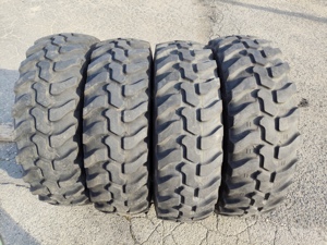 12.5 R20 335 80 R20 használt Dunlop SP T9 rakodógép gumik 12,5 r20 335 80r20 terepgumi - kép 9