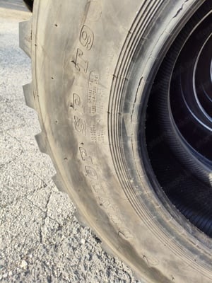 12.5 R20 335 80 R20 használt Dunlop SP T9 rakodógép gumik 12,5 r20 335 80r20 terepgumi - kép 6