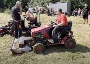 Cseh gyártmányú 16 LE-s Panter FD5 magasgazvágó fűnyírótraktor - kép 8