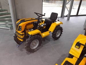 Tauros ZX 18 4x4, 18 LE-s kertészeti kistraktor szenzációs áron - kép 2