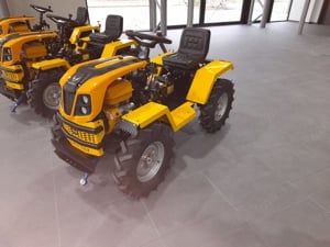 Tauros ZX 18 4x4, 18 LE-s kertészeti kistraktor szenzációs áron