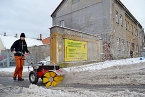 DAKR SB 85 ipari lombseprű gép (közterületek tisztítására és hó mentesítésére) - kép 3