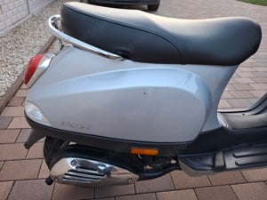 Vespa LX 50 Újszerű Gyári 8290km - kép 7