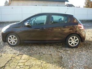 Peugeot 208 1.4 vti  74ekm   akció! vevő nevére átírva  - kép 9