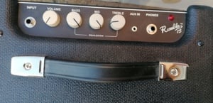 Fender Rumble 15 V3 15 Watt basszusgitár kombó - kép 3