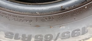 Téligumi KUMHO 195 65R15 eladó. - kép 4